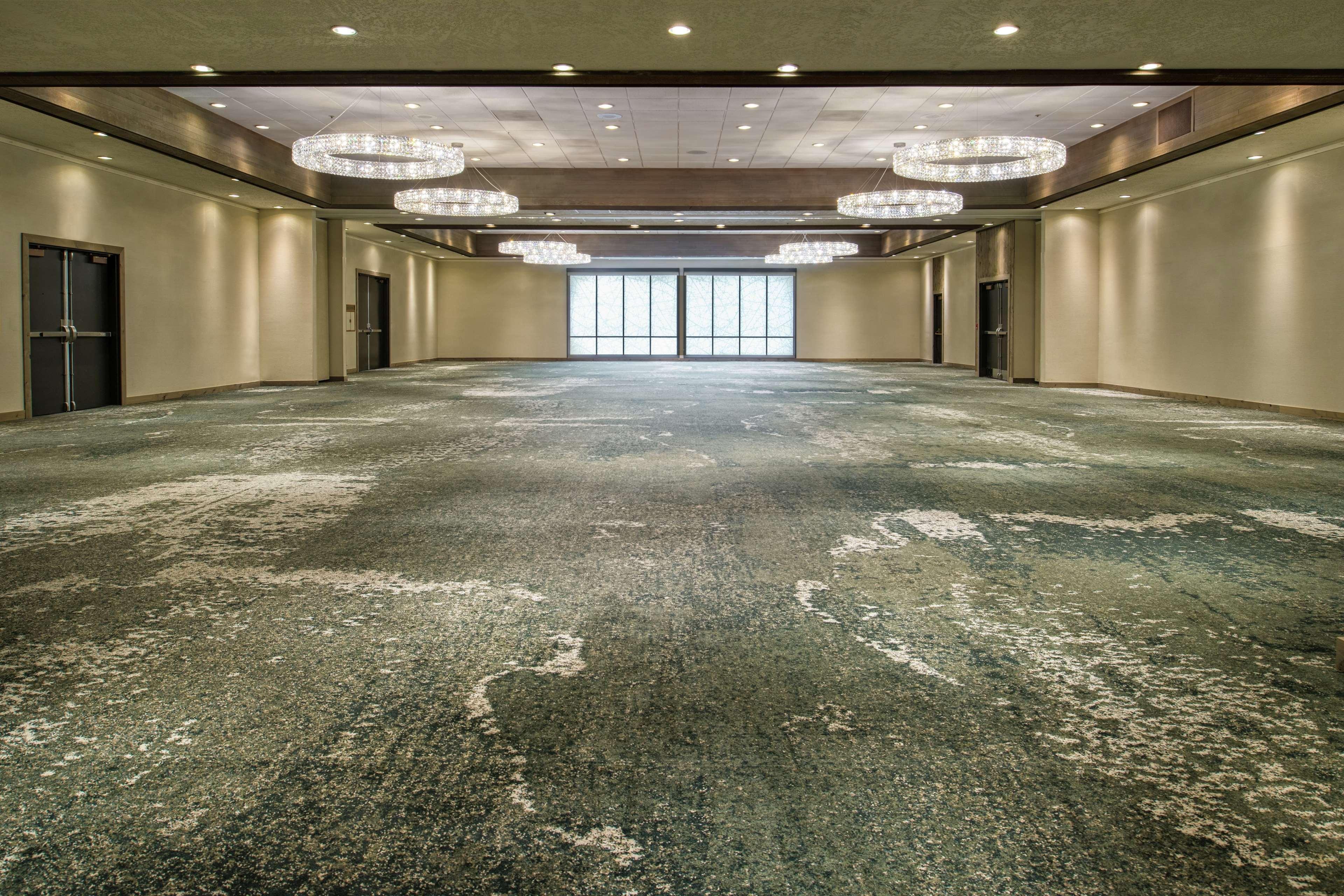 Doubletree By Hilton Missoula Edgewater Hotel Exterior photo